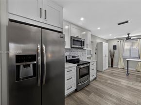 371 SE 3rd St, Pompano Beach FL 33060