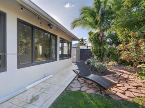 371 SE 3rd St, Pompano Beach FL 33060