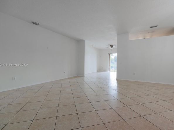 1921 SE 16 Ave, Homestead FL 33035