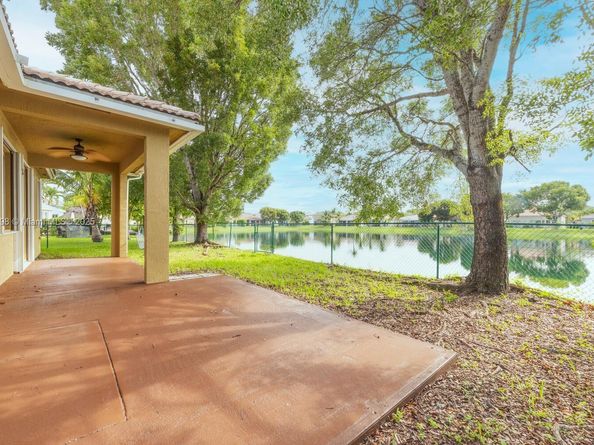 1921 SE 16 Ave, Homestead FL 33035