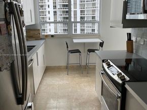 801 Brickell Key Blvd 1610, Miami FL 33131