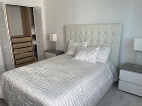 801 Brickell Key Blvd 1610, Miami FL 33131