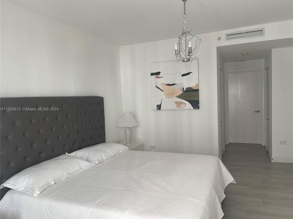 801 Brickell Key Blvd 1610, Miami FL 33131