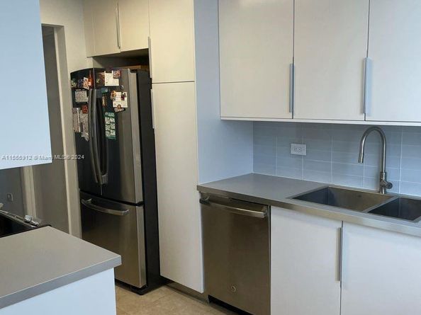 801 Brickell Key Blvd 1610, Miami FL 33131
