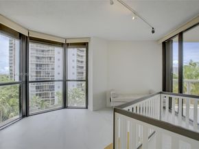 3600 Yacht Club Dr 703, Aventura FL 33180