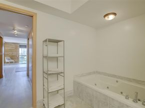 3600 Yacht Club Dr 703, Aventura FL 33180