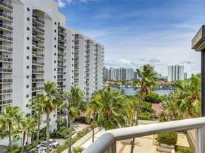 3600 Yacht Club Dr 703, Aventura FL 33180