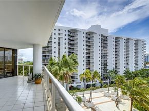 3600 Yacht Club Dr 703, Aventura FL 33180