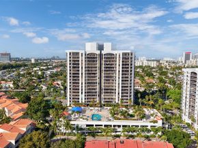 3600 Yacht Club Dr 703, Aventura FL 33180