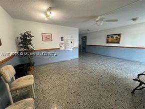 4090 NW 42nd Ave 204, Lauderdale Lakes FL 33319