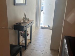 4090 NW 42nd Ave 204, Lauderdale Lakes FL 33319