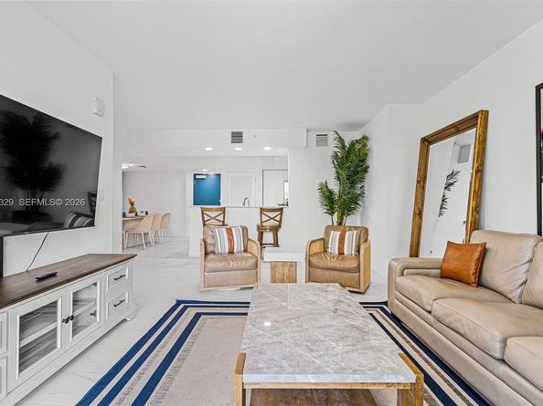 1850 Monroe St 310, Hollywood FL 33020