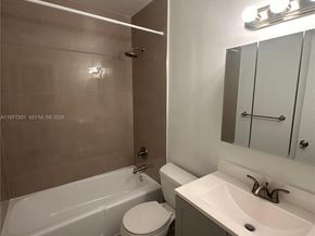 2222 Jackson St 6E, Hollywood FL 33020