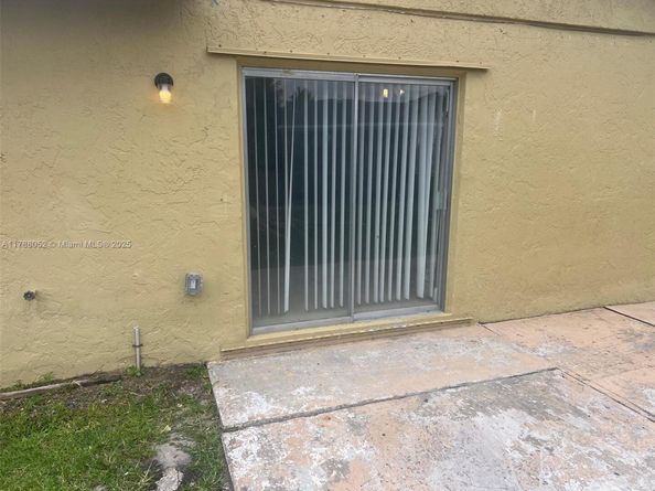 702 SW 79th Ave, North Lauderdale FL 33068