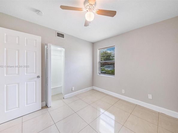 702 SW 79th Ave, North Lauderdale FL 33068