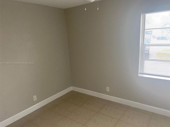 702 SW 79th Ave, North Lauderdale FL 33068