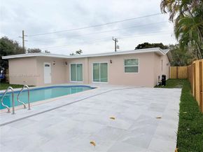 4241 Thomas St, Hollywood FL 33021