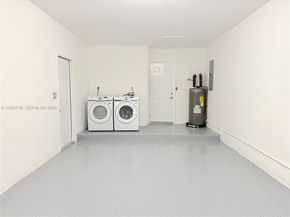 4241 Thomas St, Hollywood FL 33021