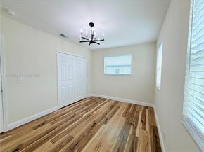 4241 Thomas St, Hollywood FL 33021