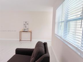 4241 Thomas St, Hollywood FL 33021