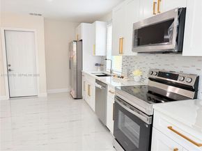 4241 Thomas St, Hollywood FL 33021