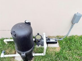 4241 Thomas St, Hollywood FL 33021