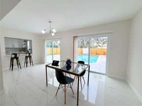 4241 Thomas St, Hollywood FL 33021