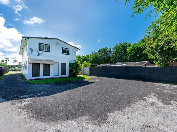 520 SW Krome Ter, Homestead FL 33030