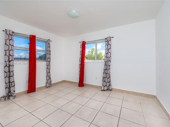 520 SW Krome Ter, Homestead FL 33030