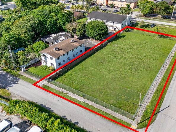 520 SW Krome Ter, Homestead FL 33030