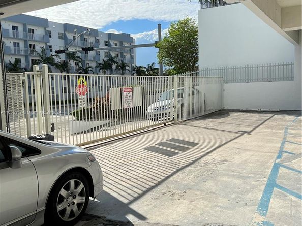 2550 SW 27th Ave 703, Miami FL 33133