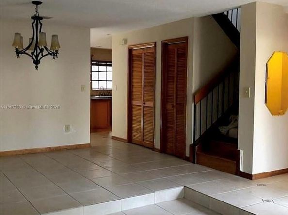 17962 NW 68th Ave D21, Hialeah FL 33015