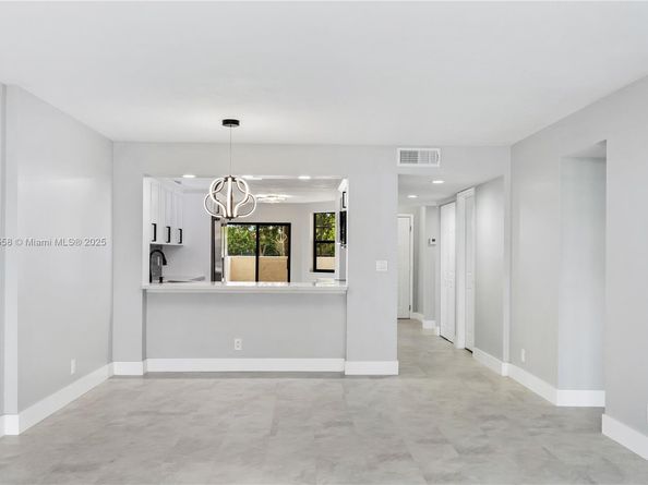 7408 Fairfax Dr 108, Tamarac FL 33321