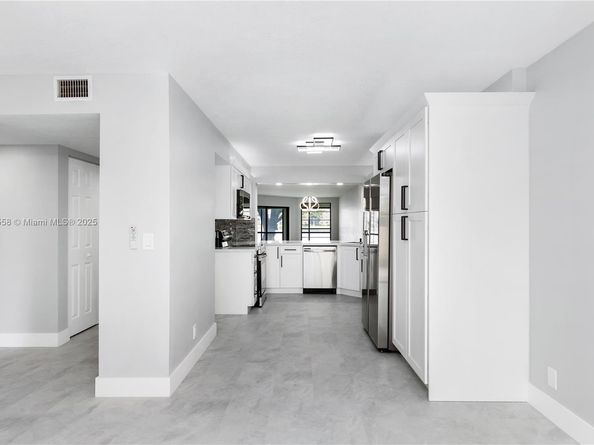 7408 Fairfax Dr 108, Tamarac FL 33321