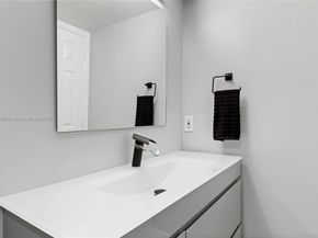 7408 Fairfax Dr 108, Tamarac FL 33321