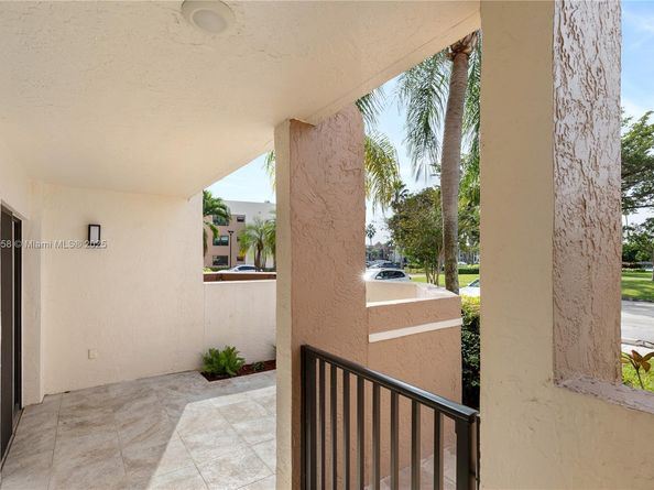 7408 Fairfax Dr 108, Tamarac FL 33321