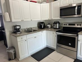 3242 NW 203rd St, Miami Gardens FL 33056