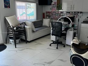 3242 NW 203rd St, Miami Gardens FL 33056