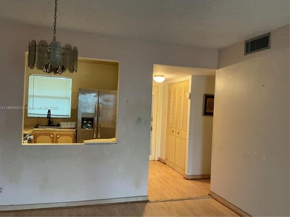 2600 W Sunrise Lakes Dr 305, Sunrise FL 33322