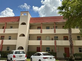2600 W Sunrise Lakes Dr 305, Sunrise FL 33322