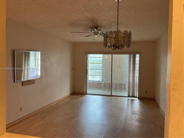 2600 W Sunrise Lakes Dr 305, Sunrise FL 33322