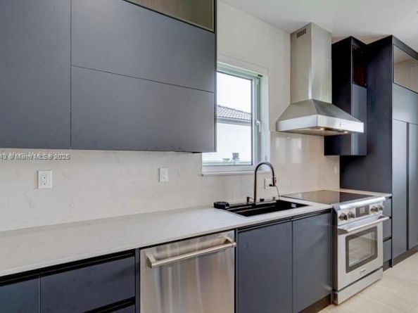 3909 SW 138th Ave, Miami FL 33175