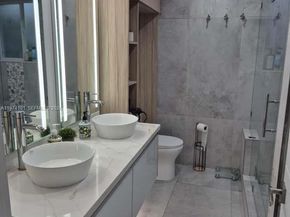 2908 N 36th Ave, Hollywood FL 33021