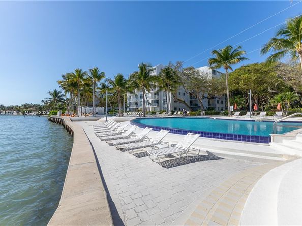 680 NE 64th St A516, Miami FL 33138