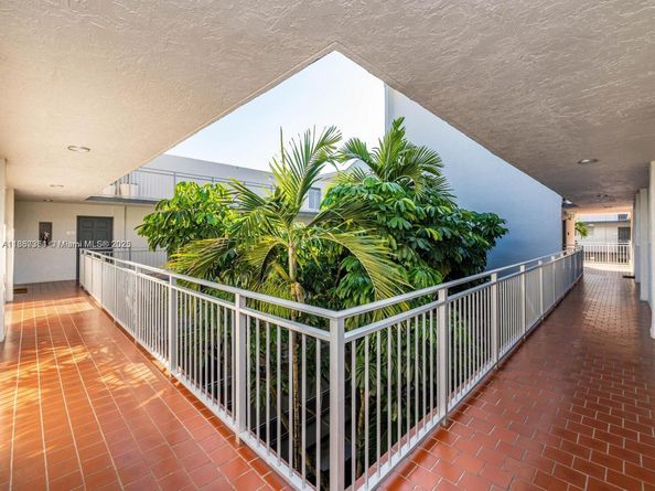 680 NE 64th St A516, Miami FL 33138