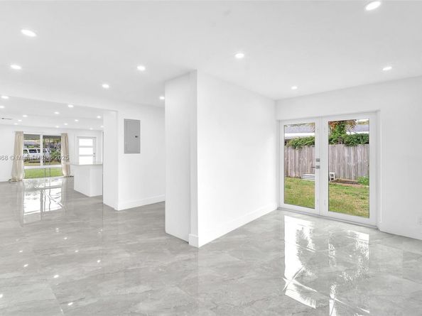 3641 SW 23rd Ct, Fort Lauderdale FL 33312