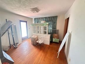 102 SW 1st Ave, Hallandale Beach FL 33009