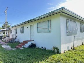 102 SW 1st Ave, Hallandale Beach FL 33009