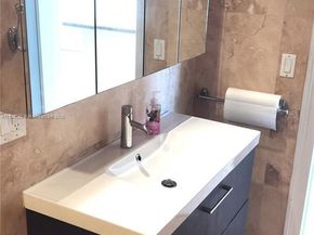 2020 NE 135th St 506, North Miami FL 33181