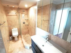 2020 NE 135th St 506, North Miami FL 33181